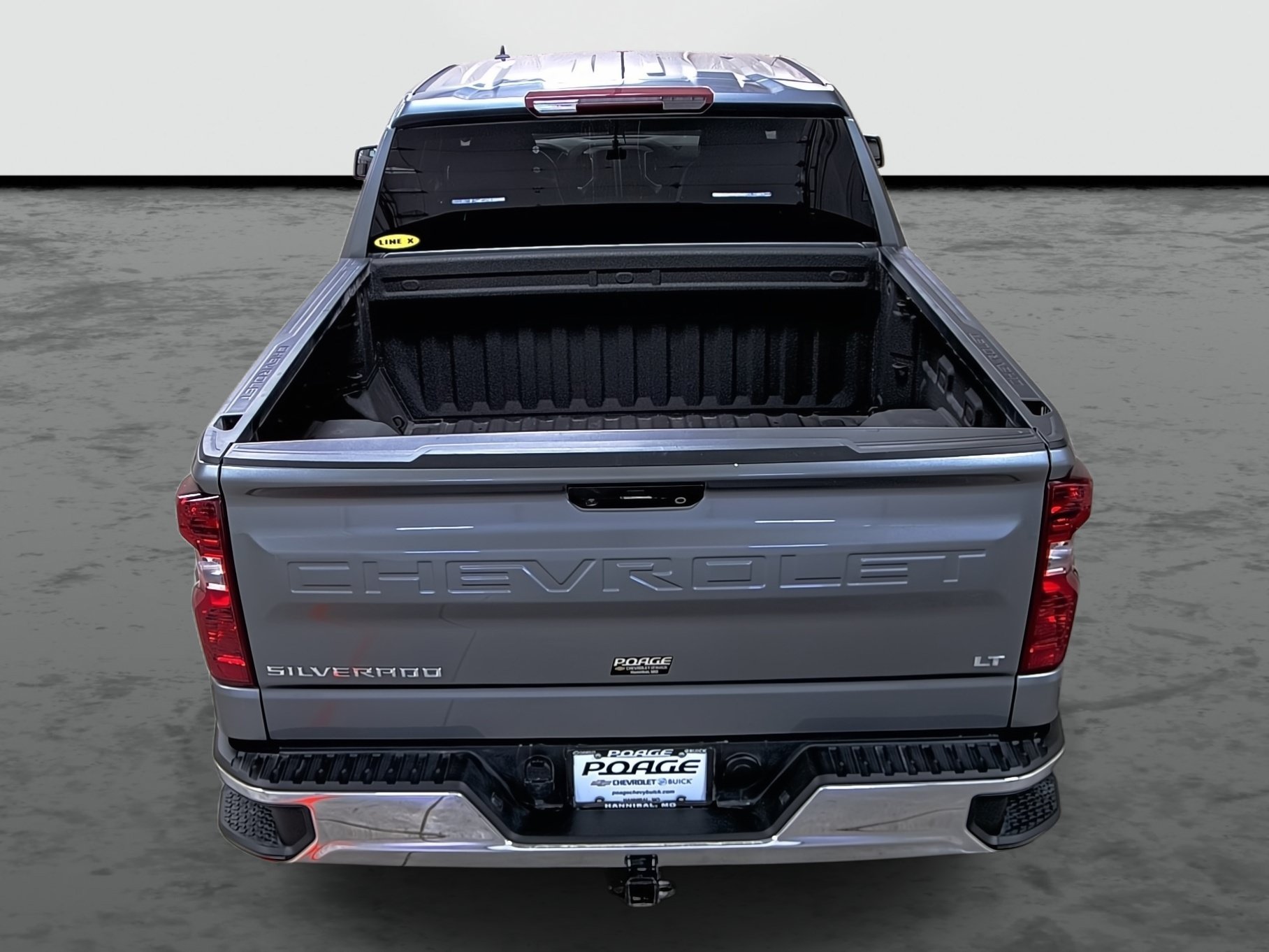 Used 2021 Chevrolet Silverado 1500 LT AWD/4WD image 3