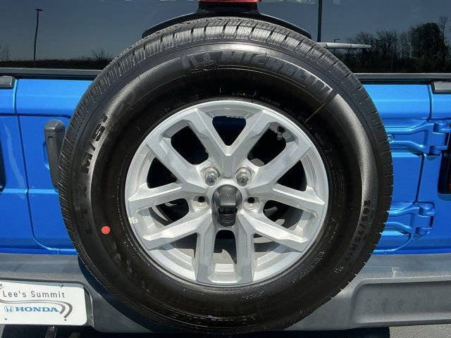 Used 2023 Jeep Wrangler Sport AWD/4WD image 5