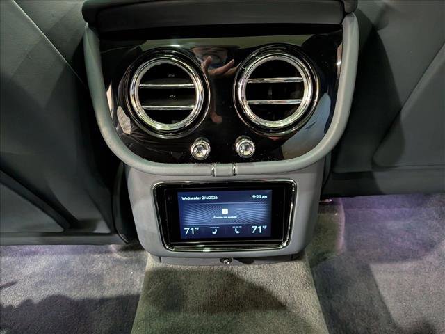 Used 2022 Bentley Bentayga image 18
