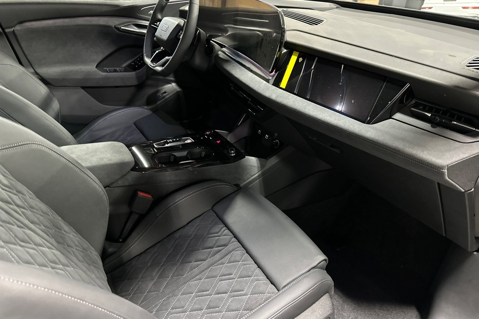 New 2027 Audi SQ6 e-tron Premium Plus AWD/4WD image 15