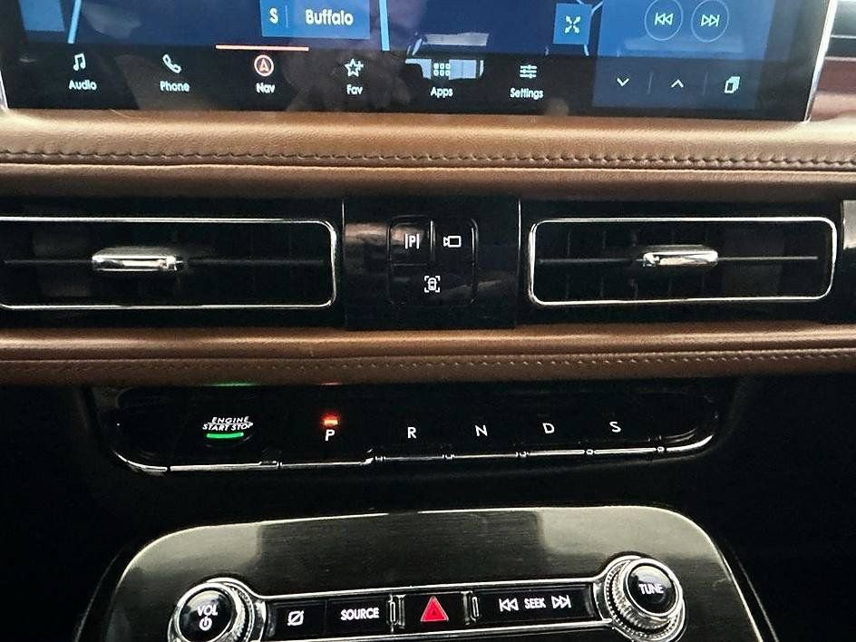 Used 2022 Lincoln Nautilus Reserve AWD/4WD image 21