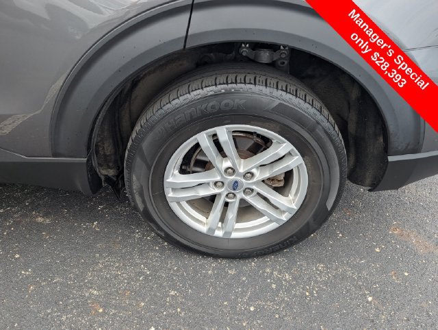 Used 2023 Ford Explorer XLT w/ Equipment Group 202A AWD/4WD image 18