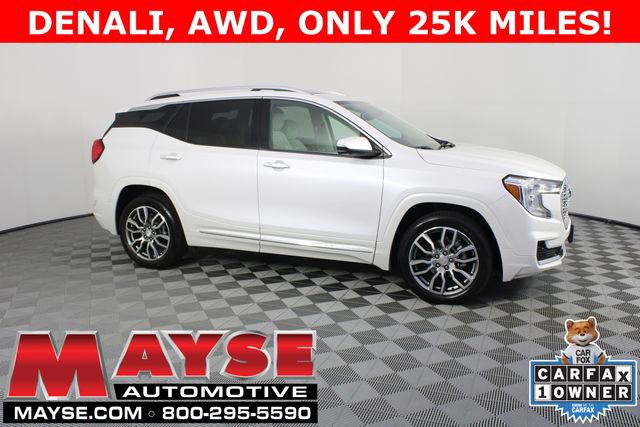 Used 2023 GMC Terrain Denali w/ Denali Premium Package image 1