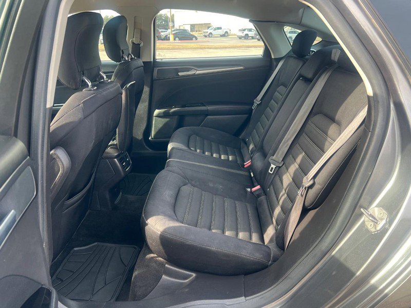 Used 2014 Ford Fusion SE image 9