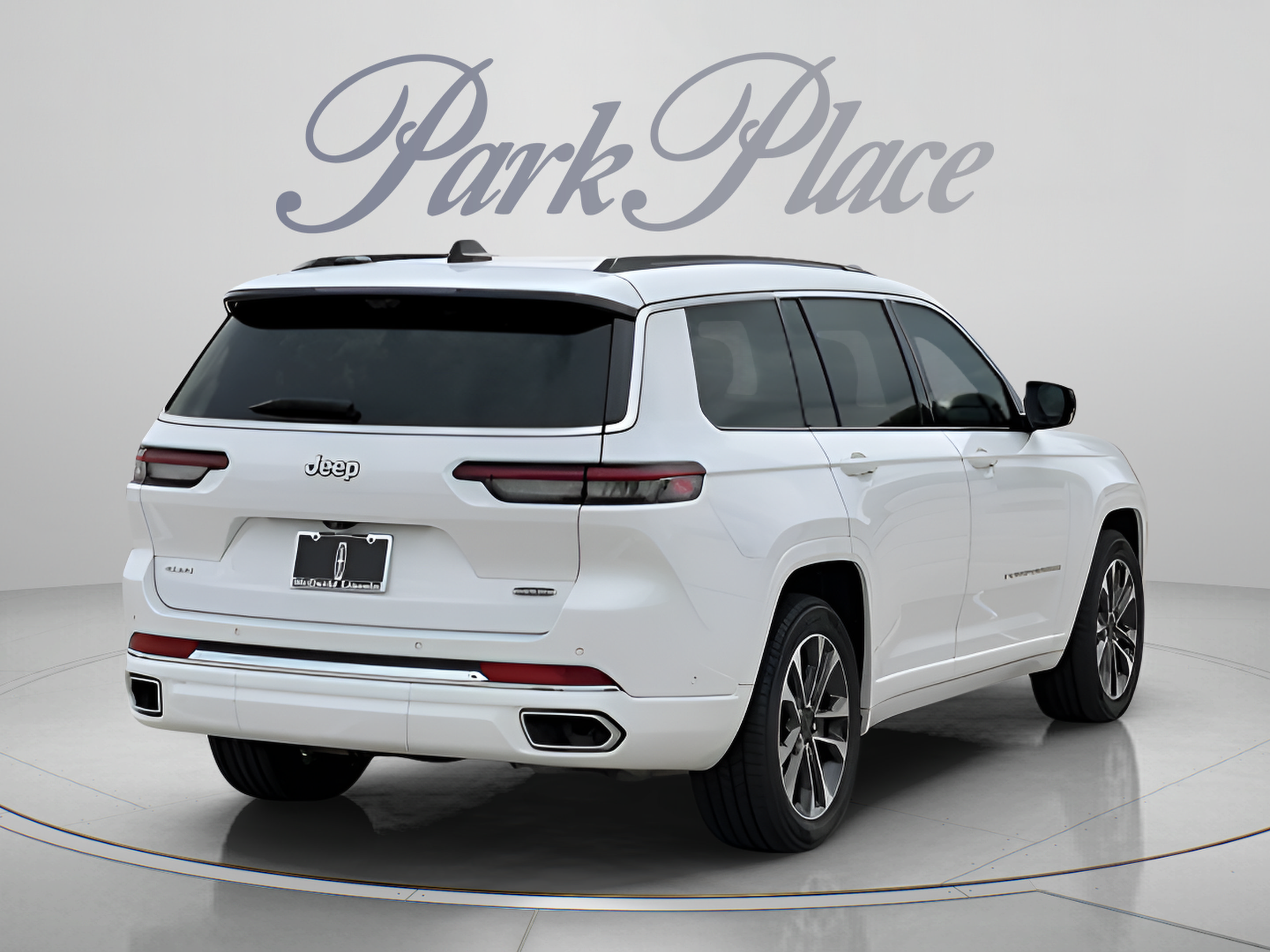 Used 2024 Jeep Grand Cherokee L Overland w/ Advanced Protech Group III AWD/4WD image 6