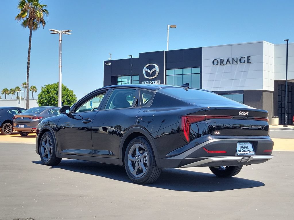 Used 2025 Kia K4 FWD image 2