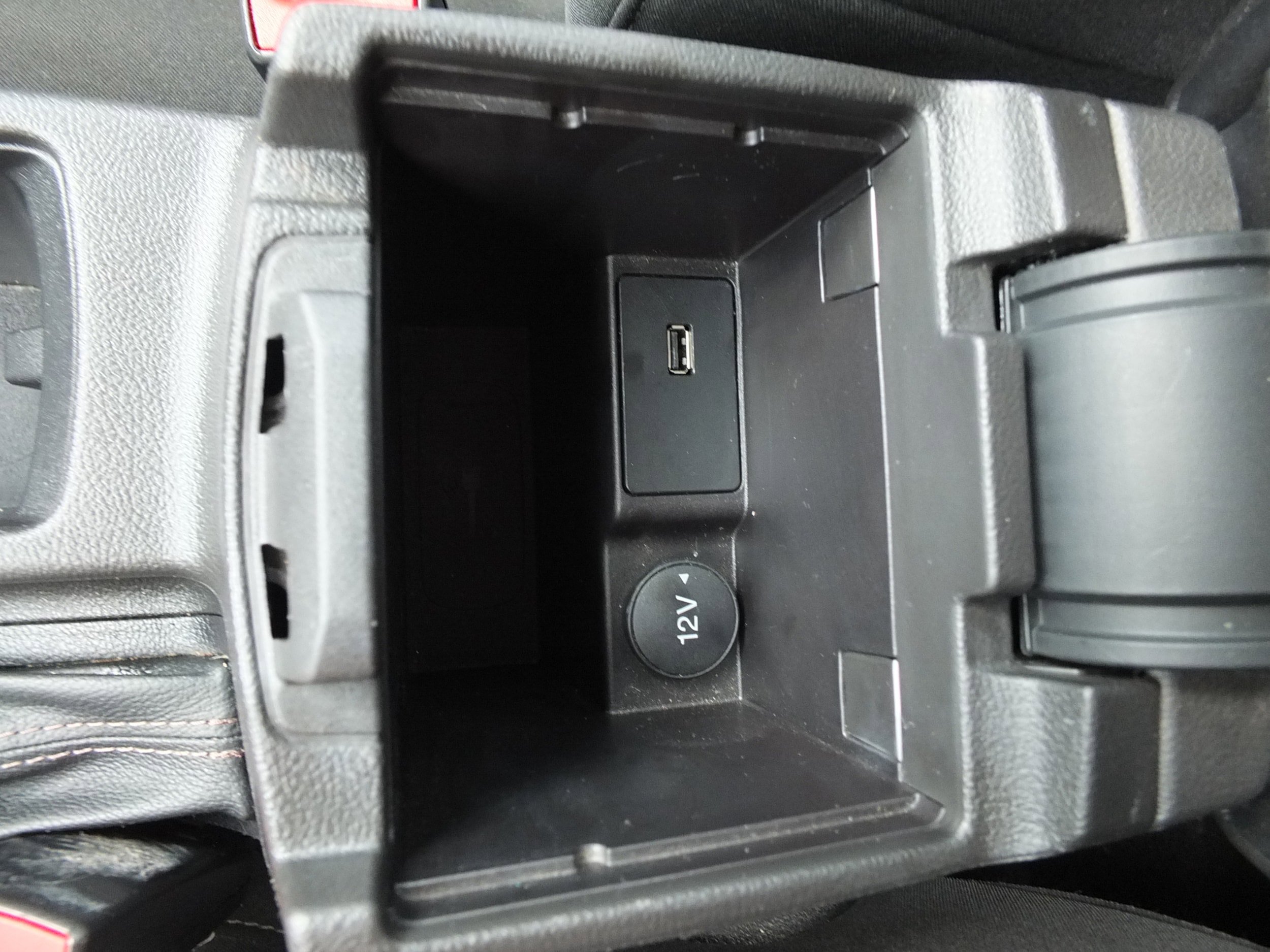 Used 2018 Ford Focus SE FWD image 21