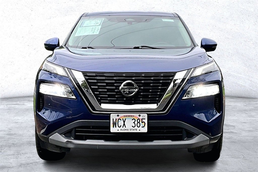 Used 2021 Nissan Rogue SV image 3