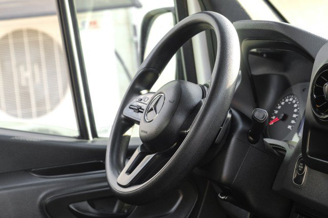Used 2020 Mercedes-Benz Sprinter 2500 image 11