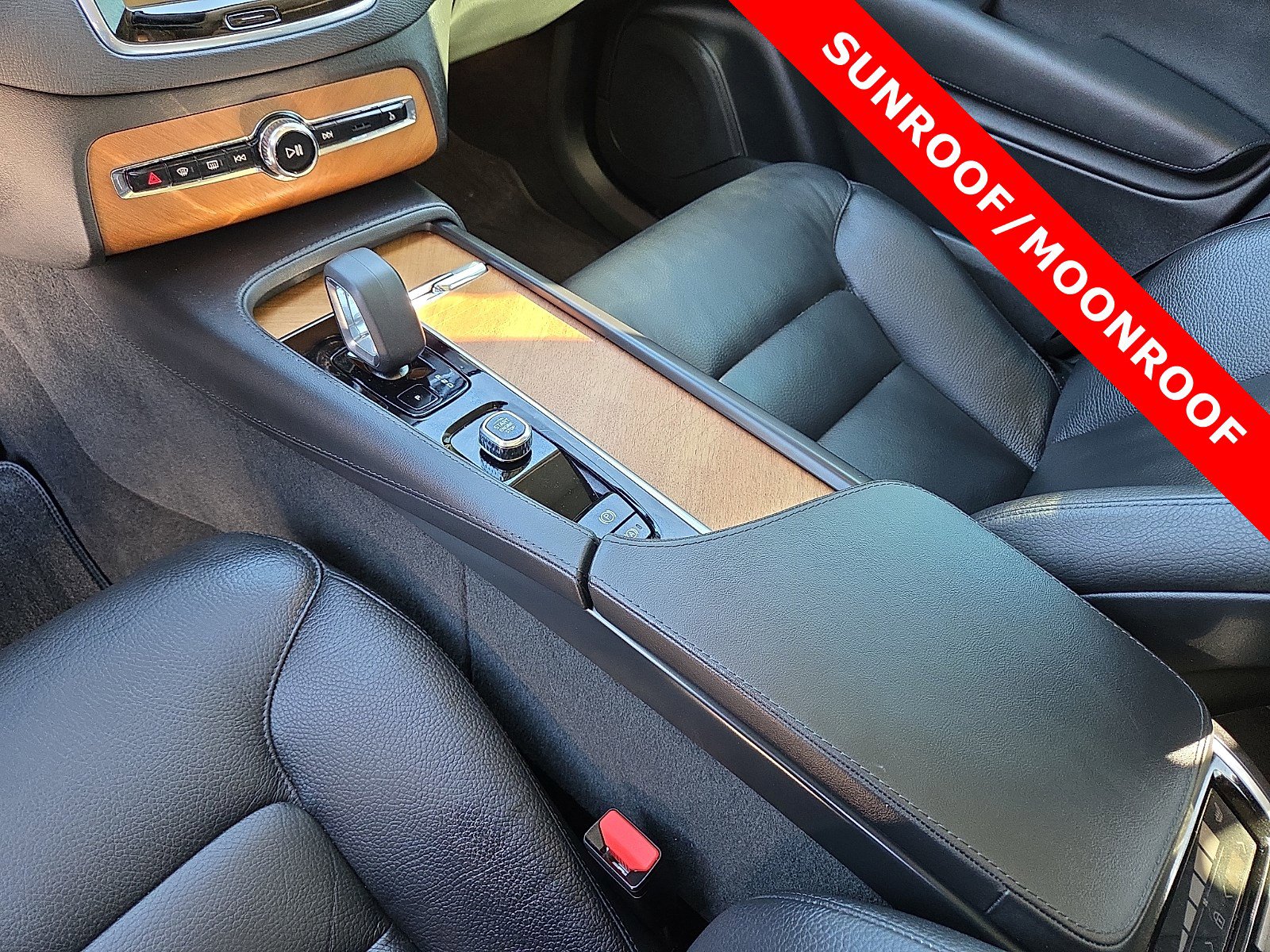 Used 2025 Volvo XC90 B6 Plus w/ Protection Package Premier image 25