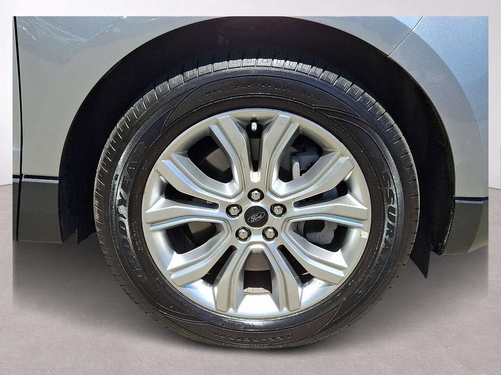 Used 2024 Ford Edge Titanium AWD/4WD image 10