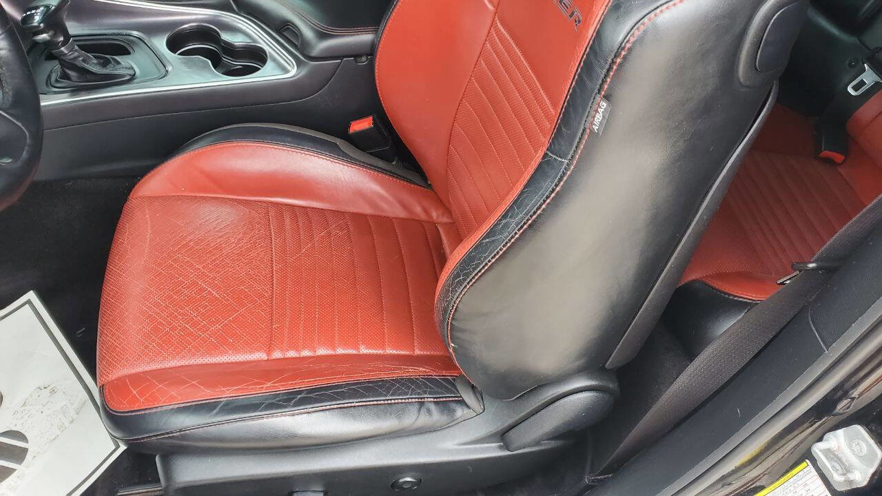 Used 2015 Dodge Challenger R/T Plus image 10