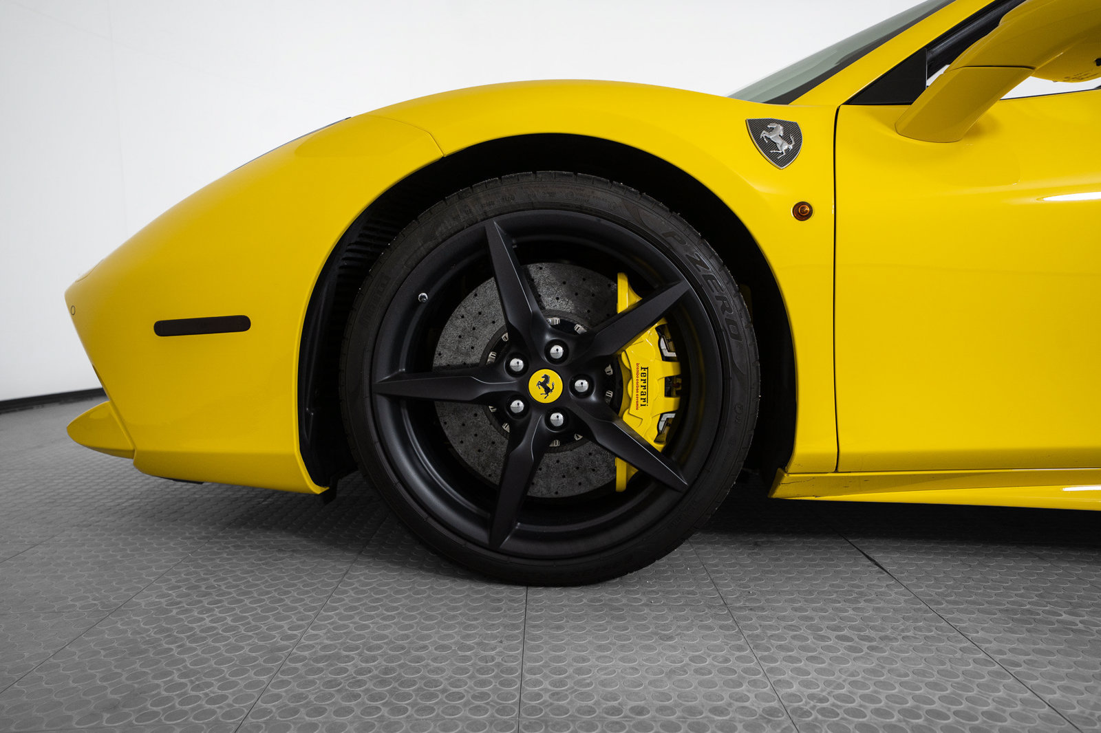 Certified 2018 Ferrari 488 Spider RWD image 10
