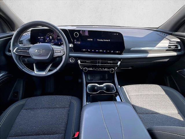 Used 2025 Chevrolet Traverse LT w/ Midnight/Sport Edition FWD image 16
