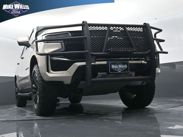 Used 2023 Chevrolet Suburban Z71 image 18