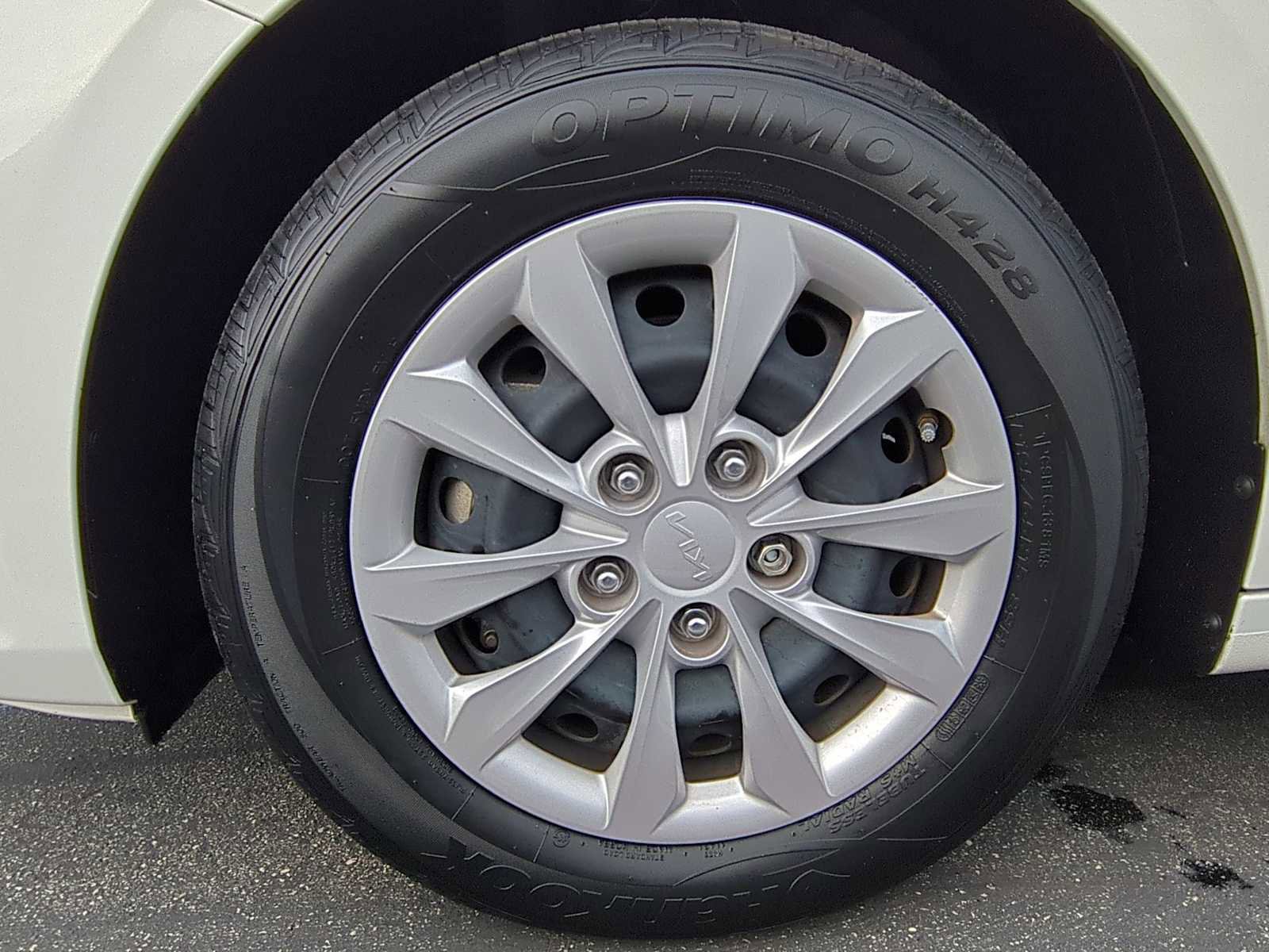 Used 2023 Kia Forte LX image 28