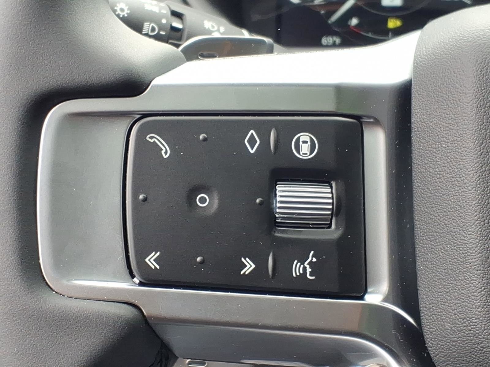 New 2026 Land Rover Discovery Dynamic SE AWD/4WD image 17