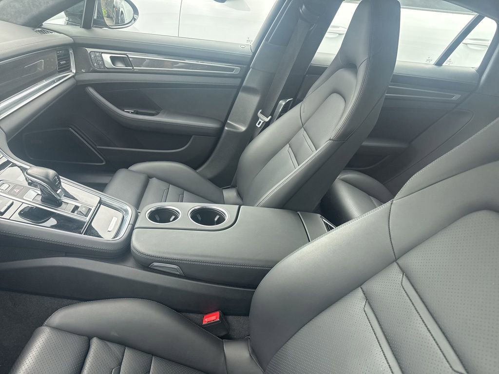 Certified 2022 Porsche Panamera GTS AWD/4WD image 6