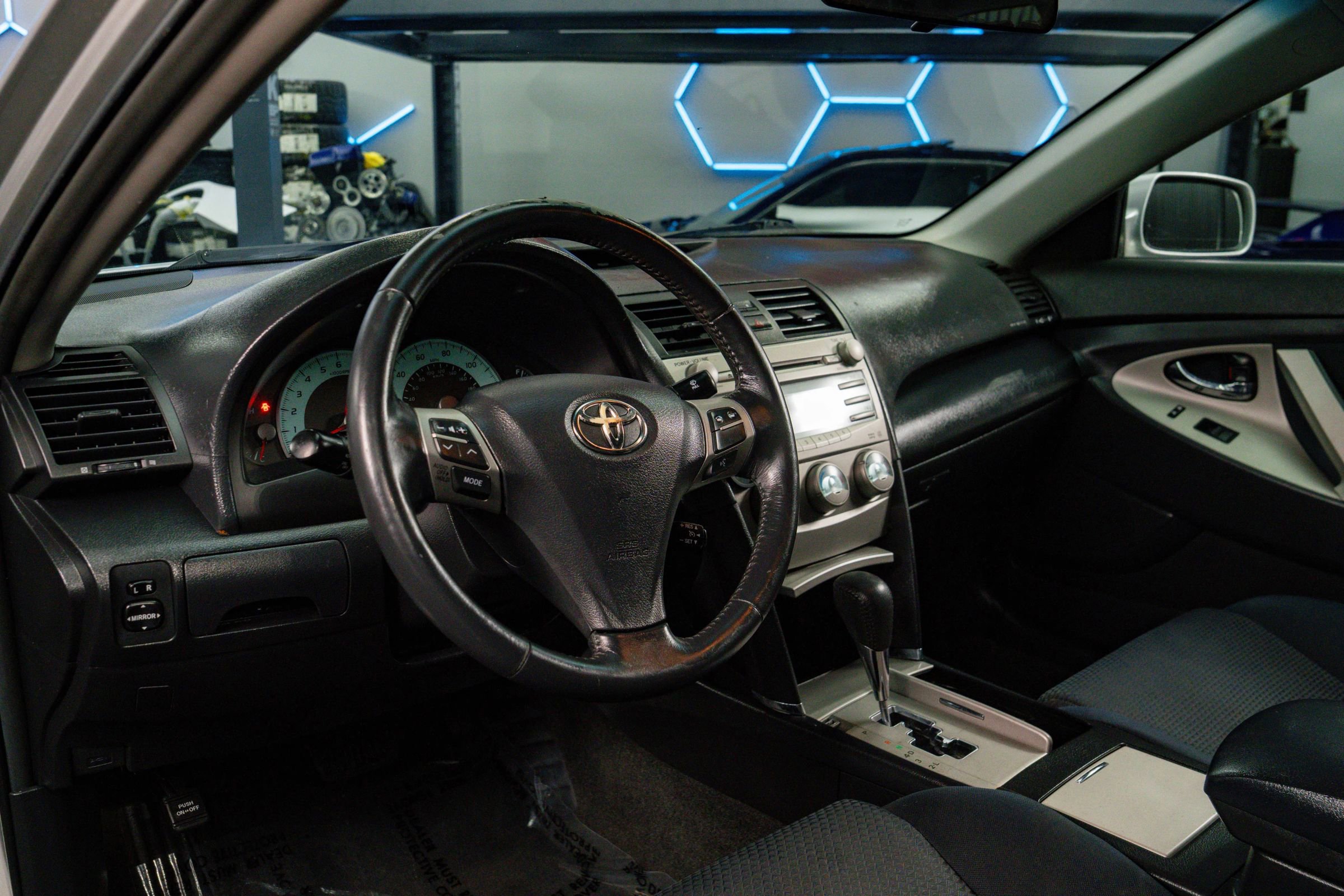 Used 2009 Toyota Camry SE FWD image 11