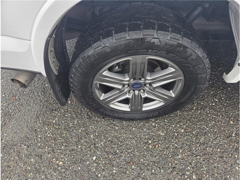 Used 2019 Ford F150 Lariat w/ Equipment Group 502A Luxury image 9