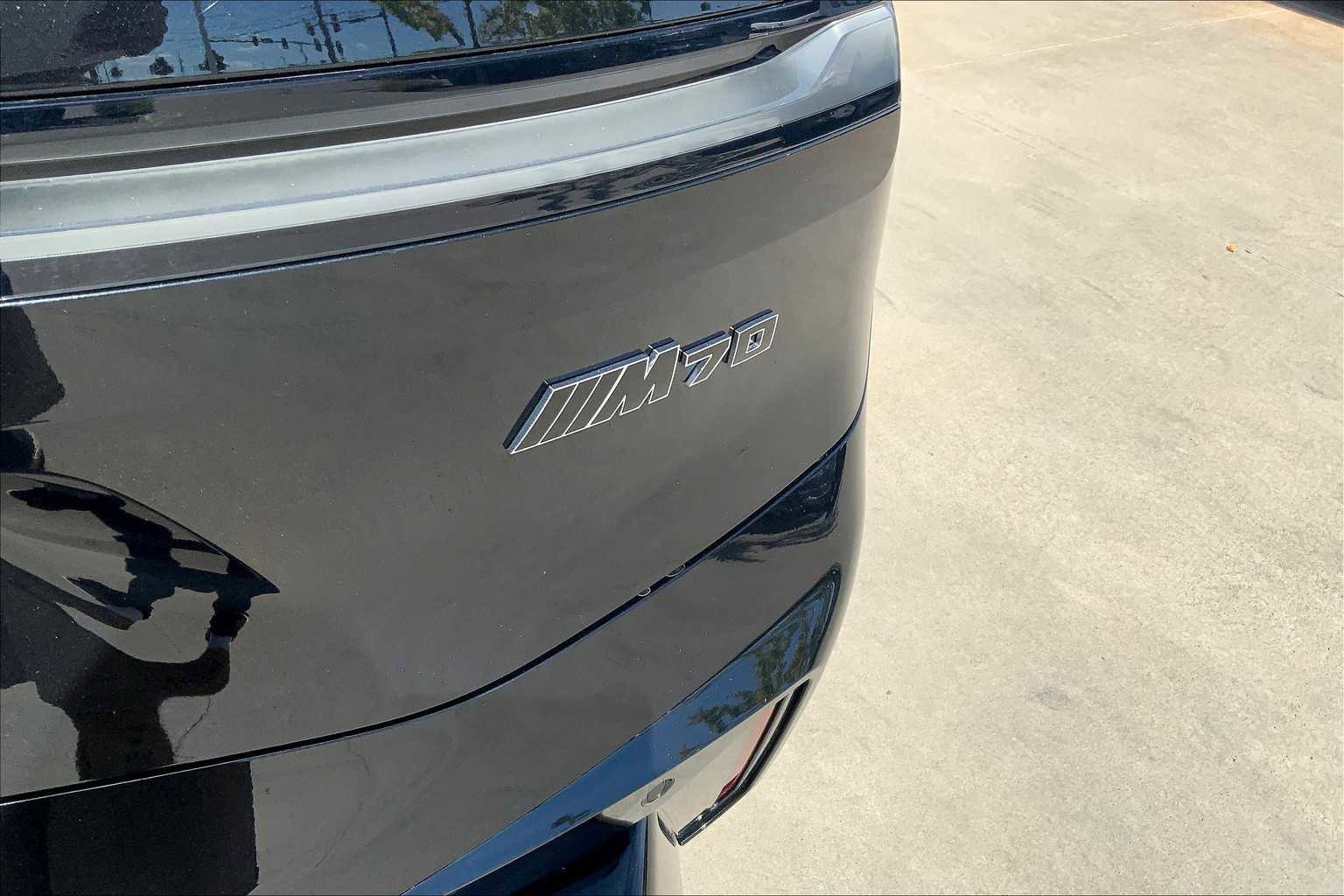 New 2026 BMW iX M70 image 15