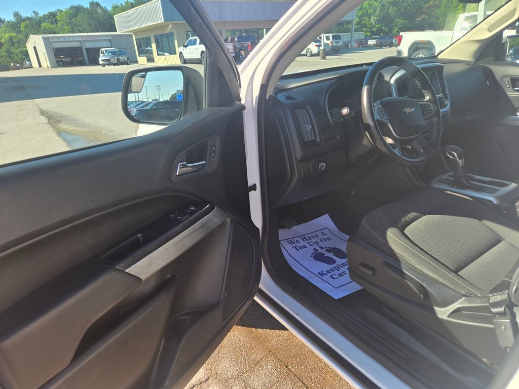 Used 2022 Chevrolet Colorado LT w/ Fleet Safety Package RWD image 6