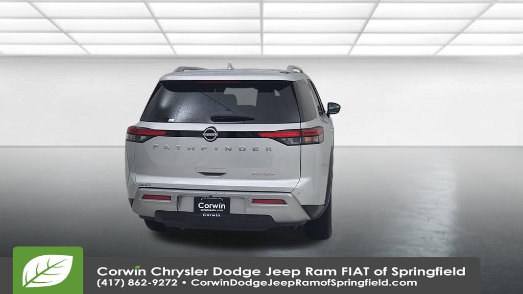 Used 2025 Nissan Pathfinder SL image 13