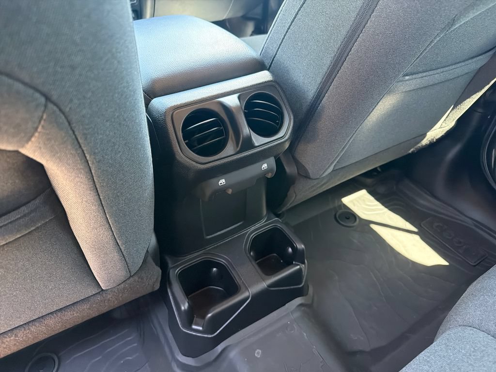 Used 2024 Jeep Wrangler Unlimited Sport AWD/4WD image 34