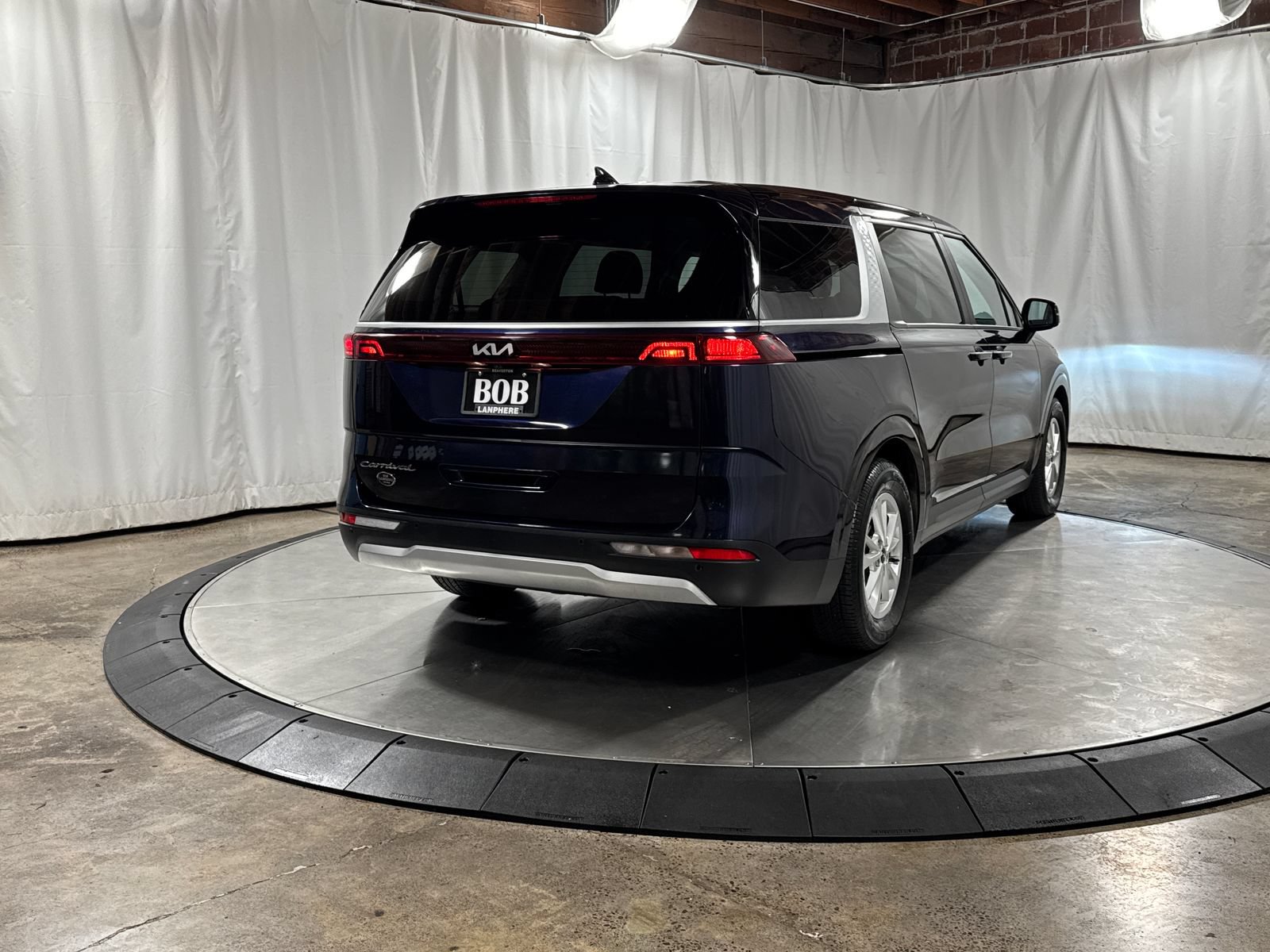Certified 2022 Kia Carnival LX FWD image 8