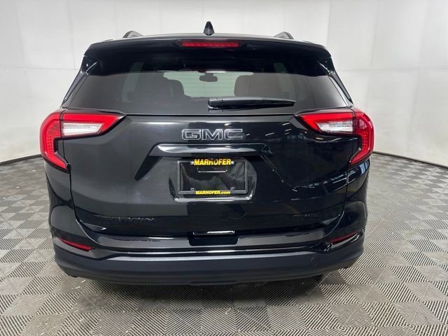 Used 2022 GMC Terrain SLT w/ Elevation Edition image 4