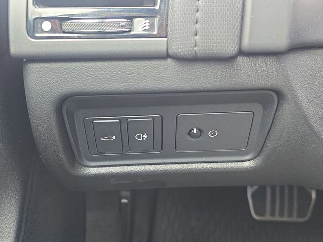 Used 2017 Jaguar F-TYPE S image 24