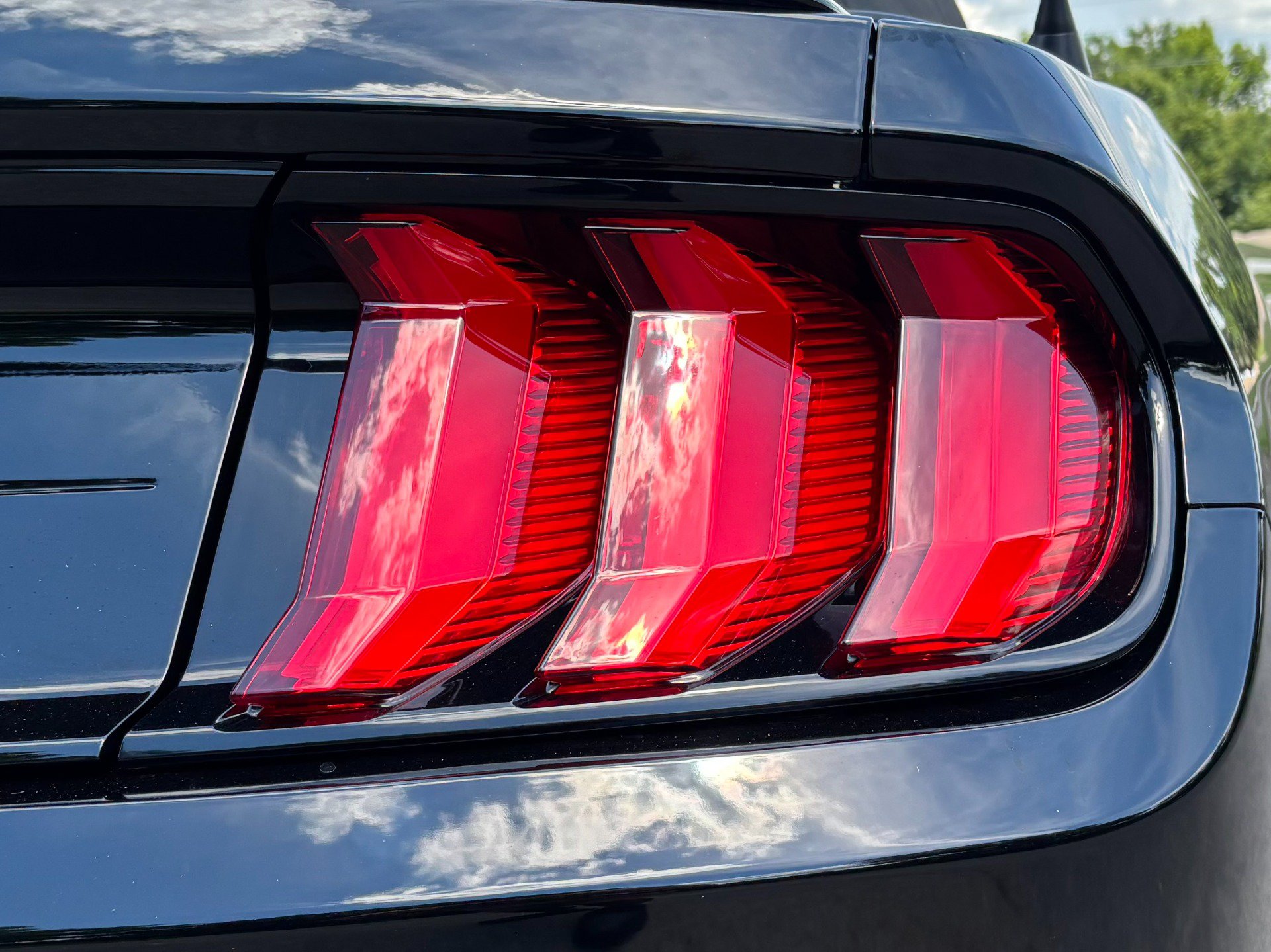 Used 2020 Ford Mustang GT Premium w/ Equipment Group 401A RWD image 62