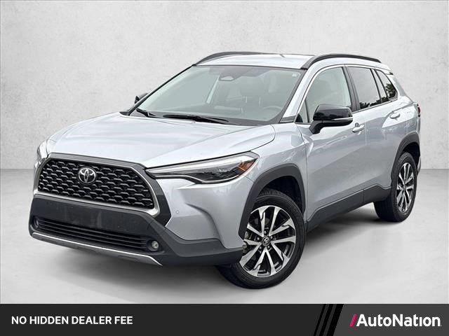 Certified 2025 Toyota Corolla Cross XLE FWD image 1