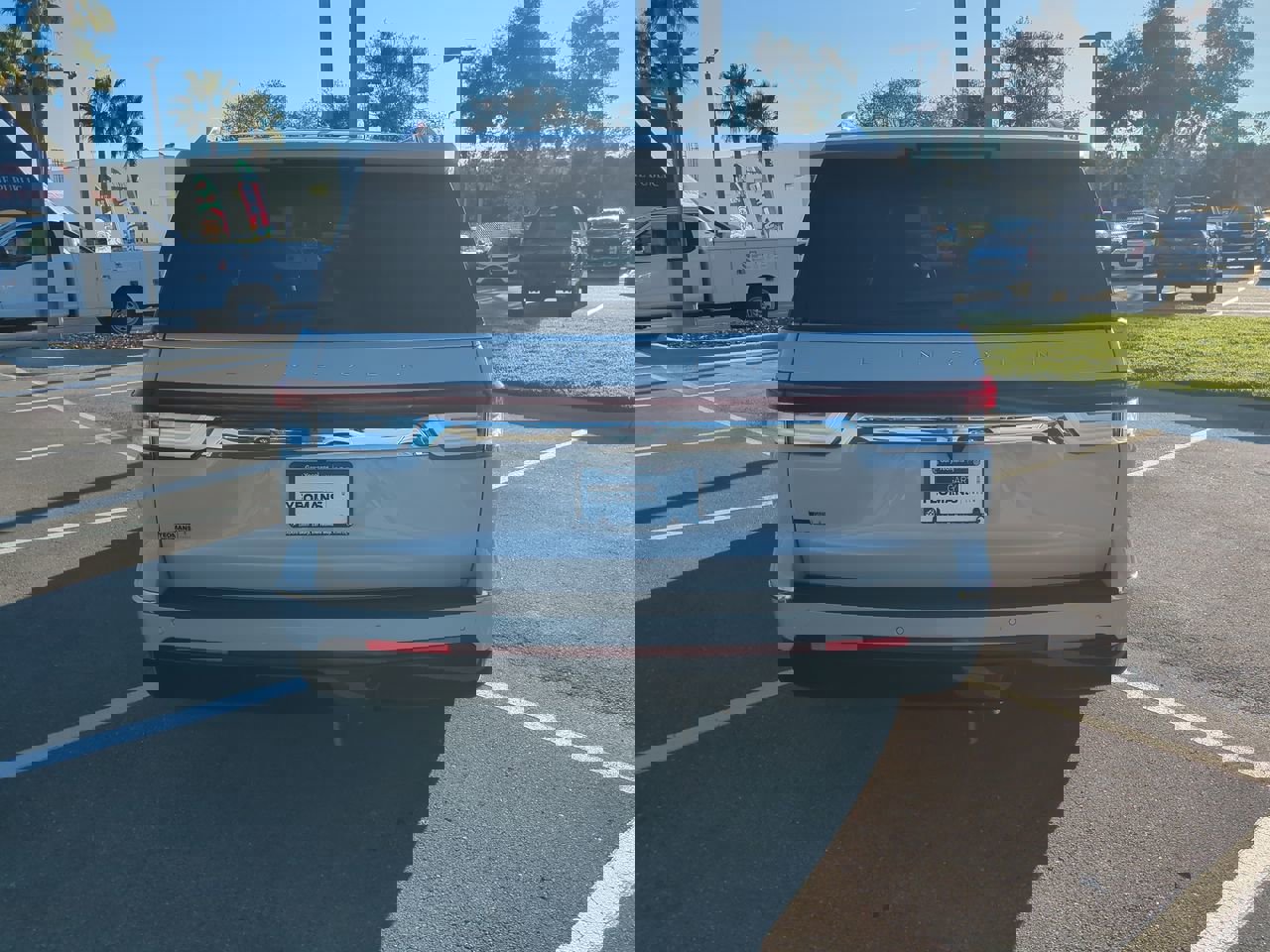 Certified 2024 Lincoln Navigator L Reserve image 5