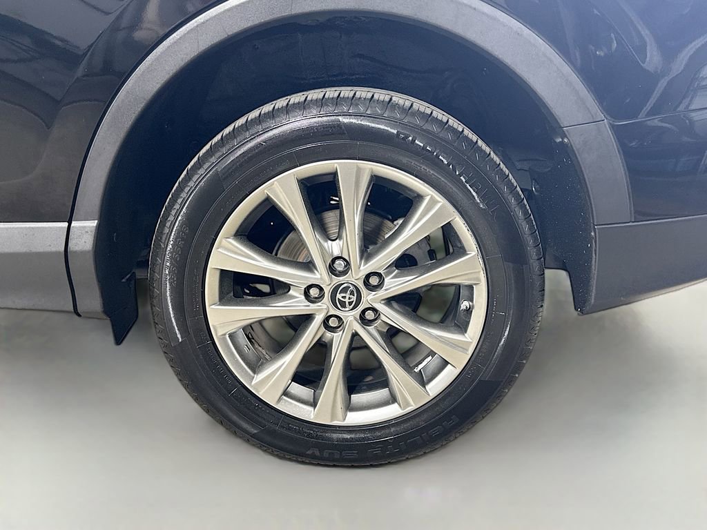 Used 2016 Toyota RAV4 Limited FWD image 9