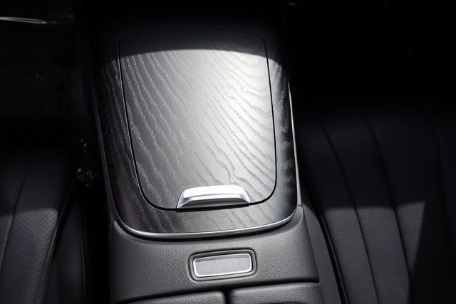 Used 2025 Mercedes-Benz E 350 4MATIC Sedan image 34