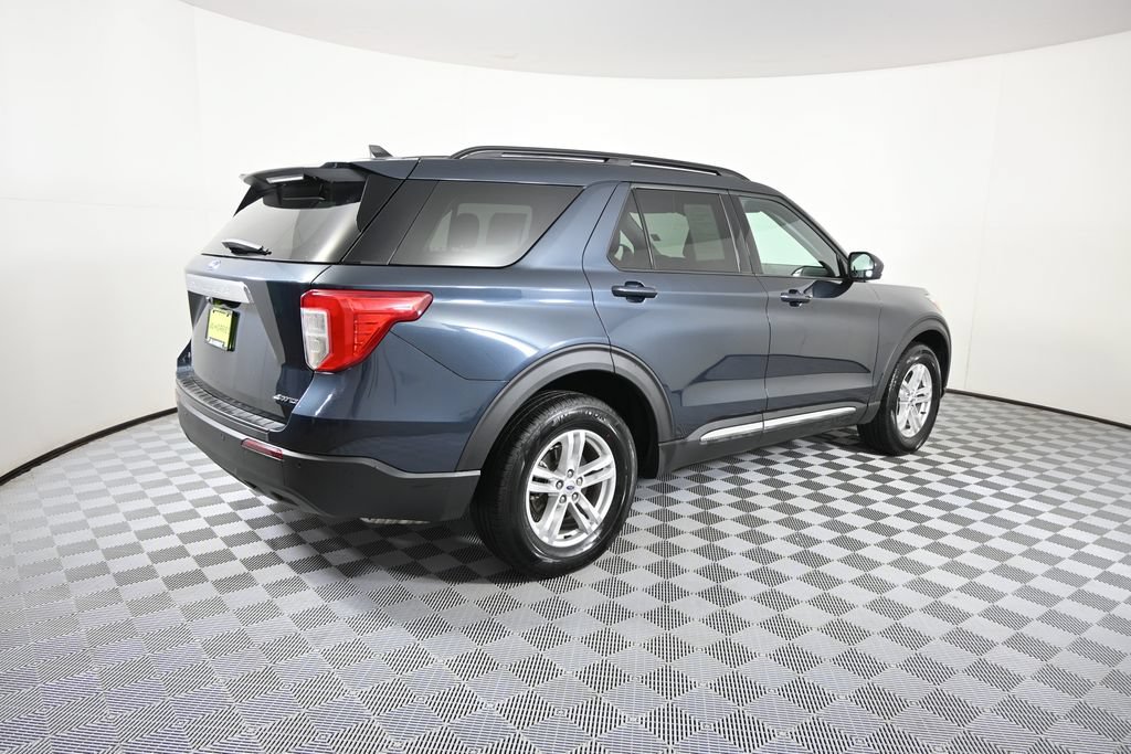 Used 2024 Ford Explorer XLT AWD/4WD image 6
