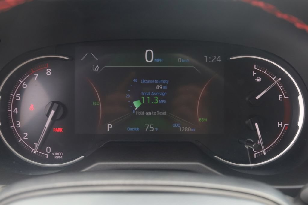 Used 2025 Toyota RAV4 XLE AWD/4WD image 30