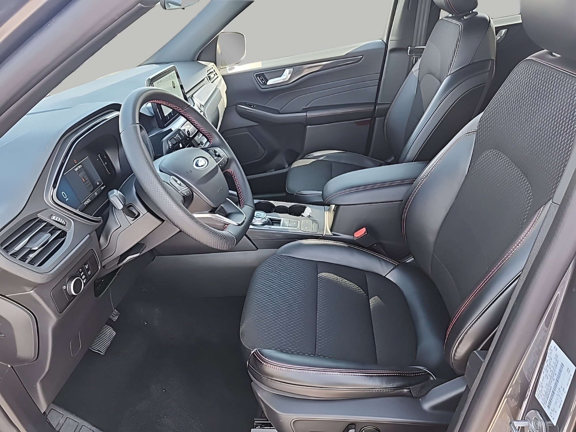 Certified 2025 Ford Escape ST-Line AWD/4WD image 15