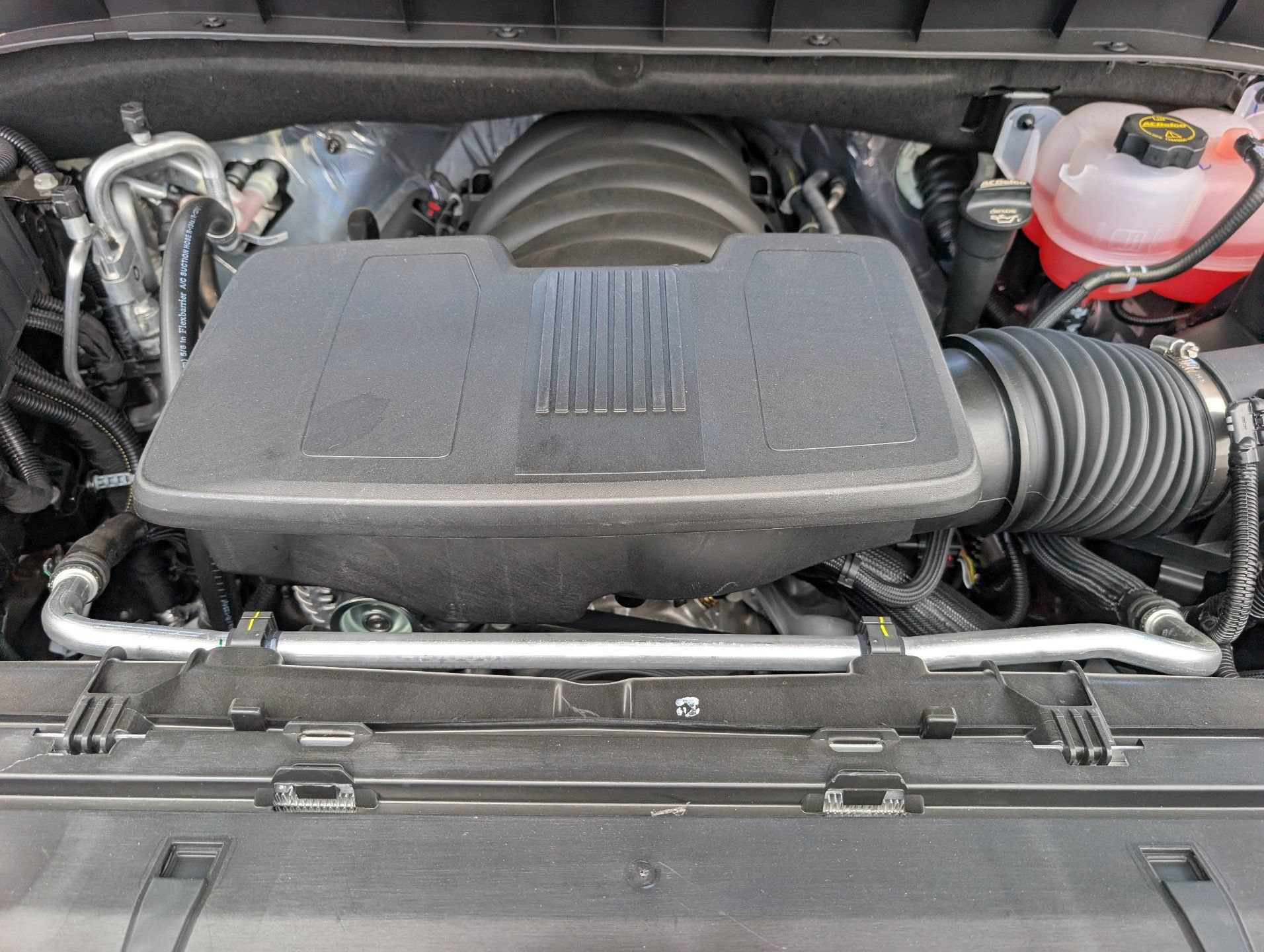 New 2026 Chevrolet Suburban Premier w/ LPO, Get Active Package RWD image 4