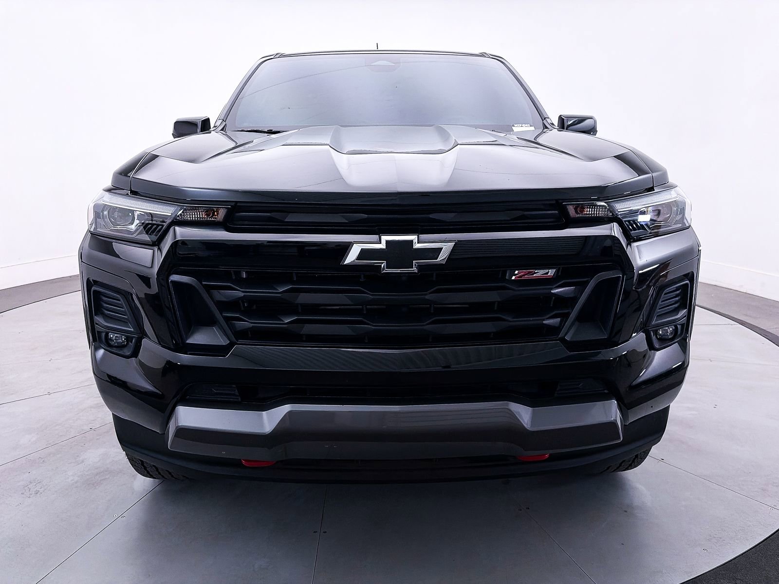 Used 2024 Chevrolet Colorado Z71 w/ Z71 Convenience Package 2 image 10