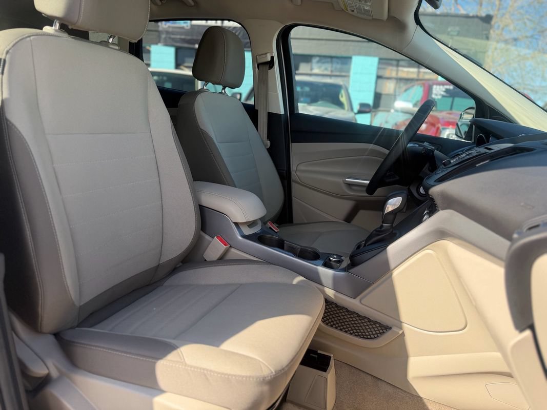 Used 2016 Ford Escape SE AWD/4WD image 5