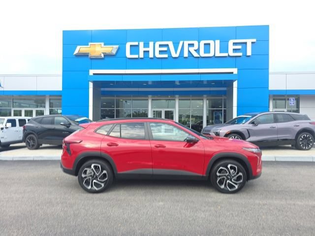 New 2026 Chevrolet Trax RS w/ Driver Confidence Package FWD image 2