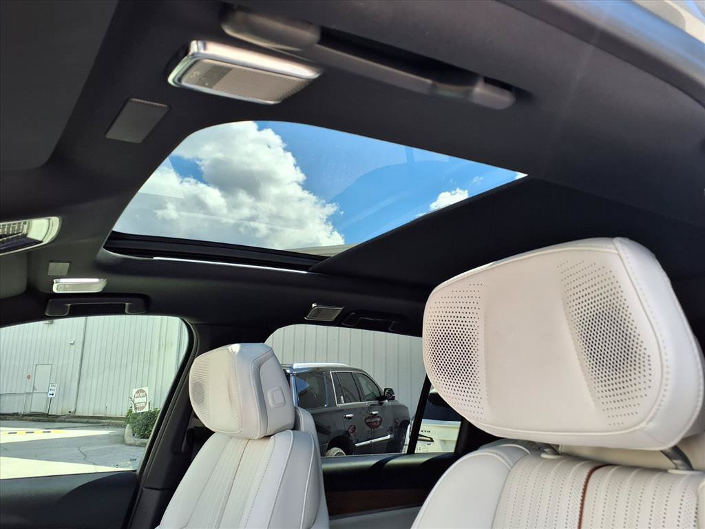 Certified 2026 Cadillac Vistiq Sport AWD/4WD image 21