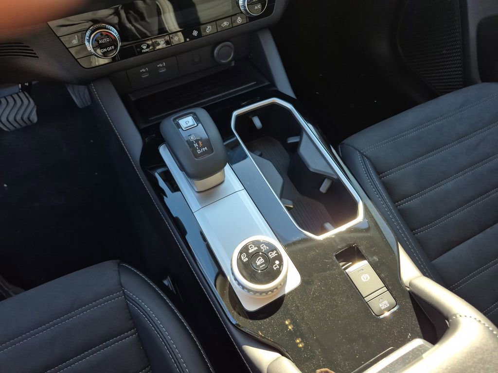 New 2026 Mitsubishi Outlander SE image 38