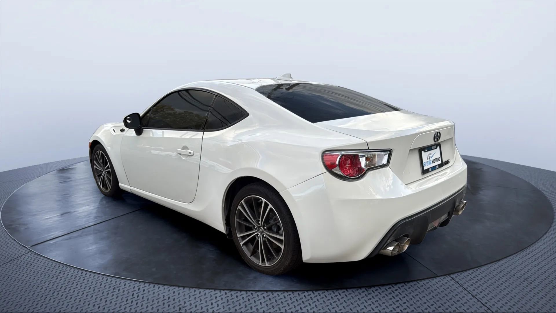Used 2015 Scion FR-S image 3