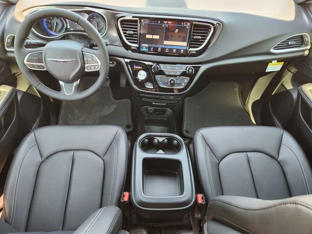 New 2026 Chrysler Voyager LX FWD image 17