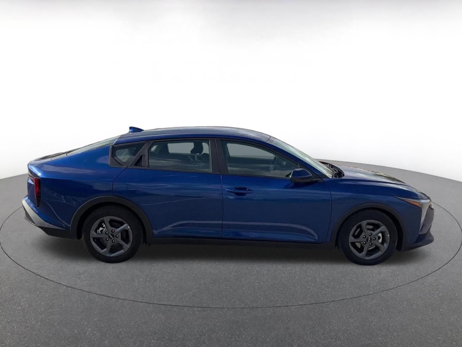 Used 2025 Kia K4 FWD image 16