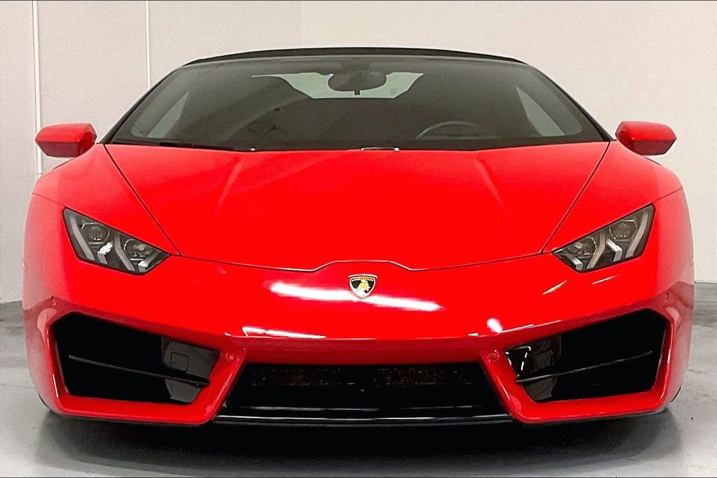 Used 2017 Lamborghini Huracan LP 580-2 image 2