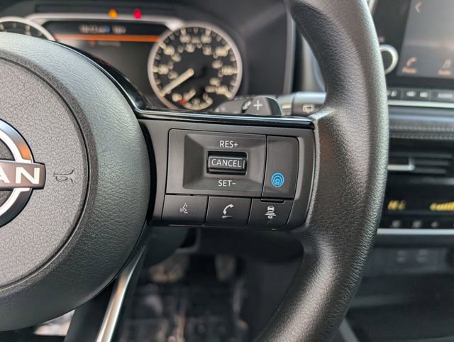 Used 2022 Nissan Rogue SV image 12